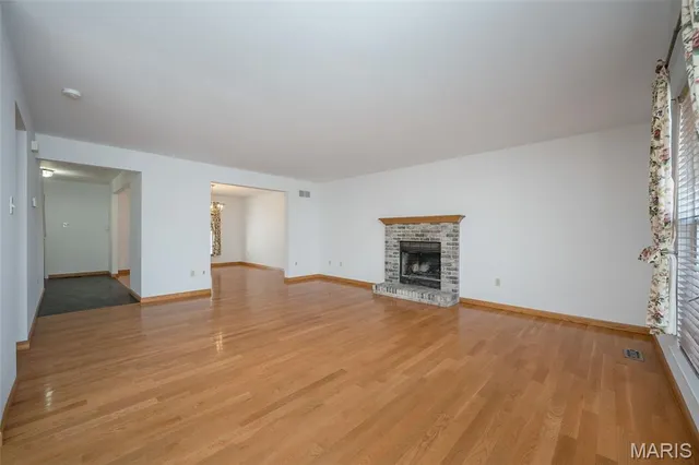 $399,900 | 5850 Birchmont Pl Drive, St. Louis, MO 63129