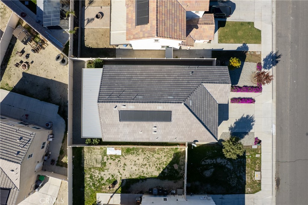 826 Avenida Del Rio San Jacinto, CA 92582 - Photo 31 of 36 a bathroom with a sink and mirror