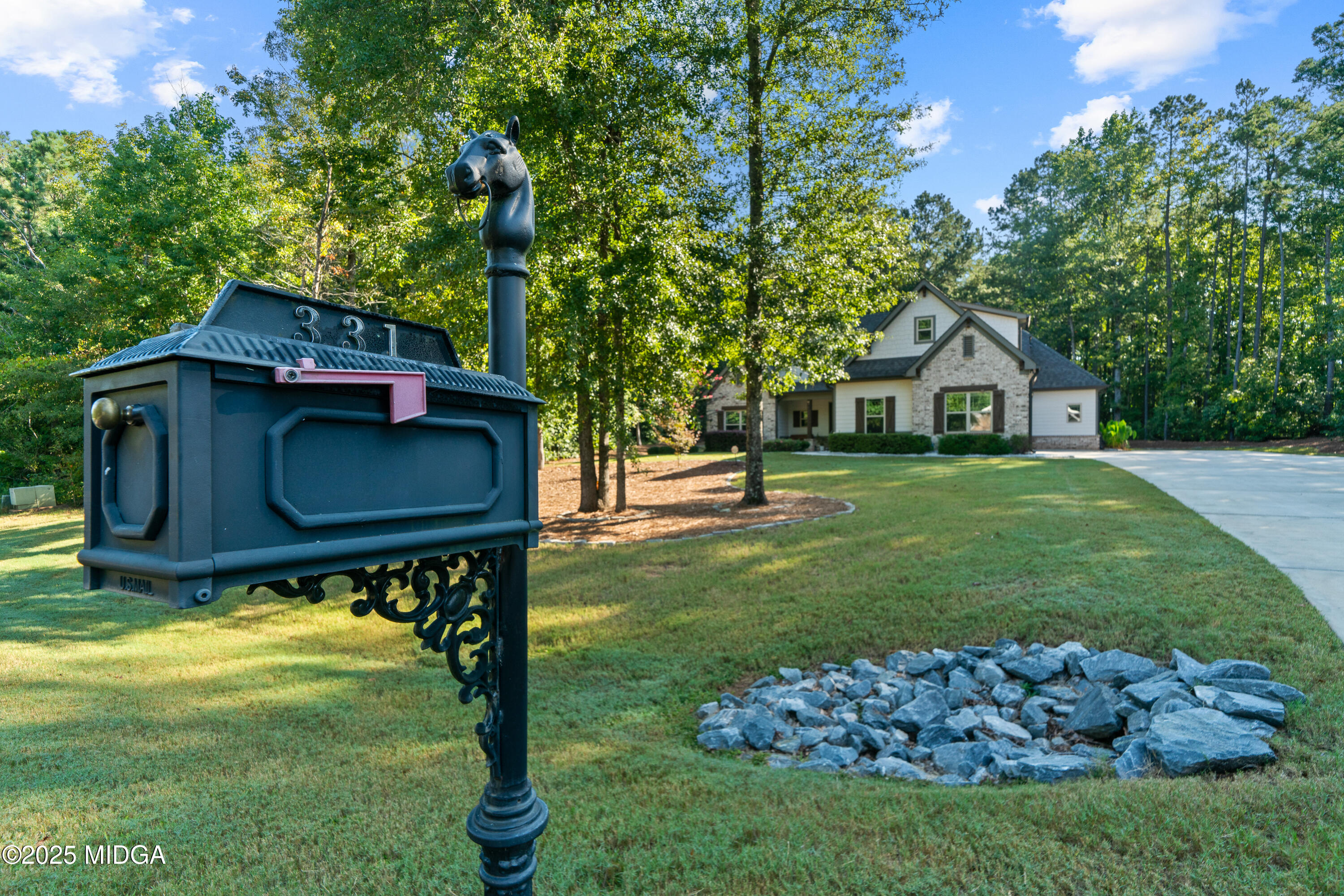 331 Preakness Way Forsyth, GA 31029 - Photo 4 of 85 331 Preakness Way-6269