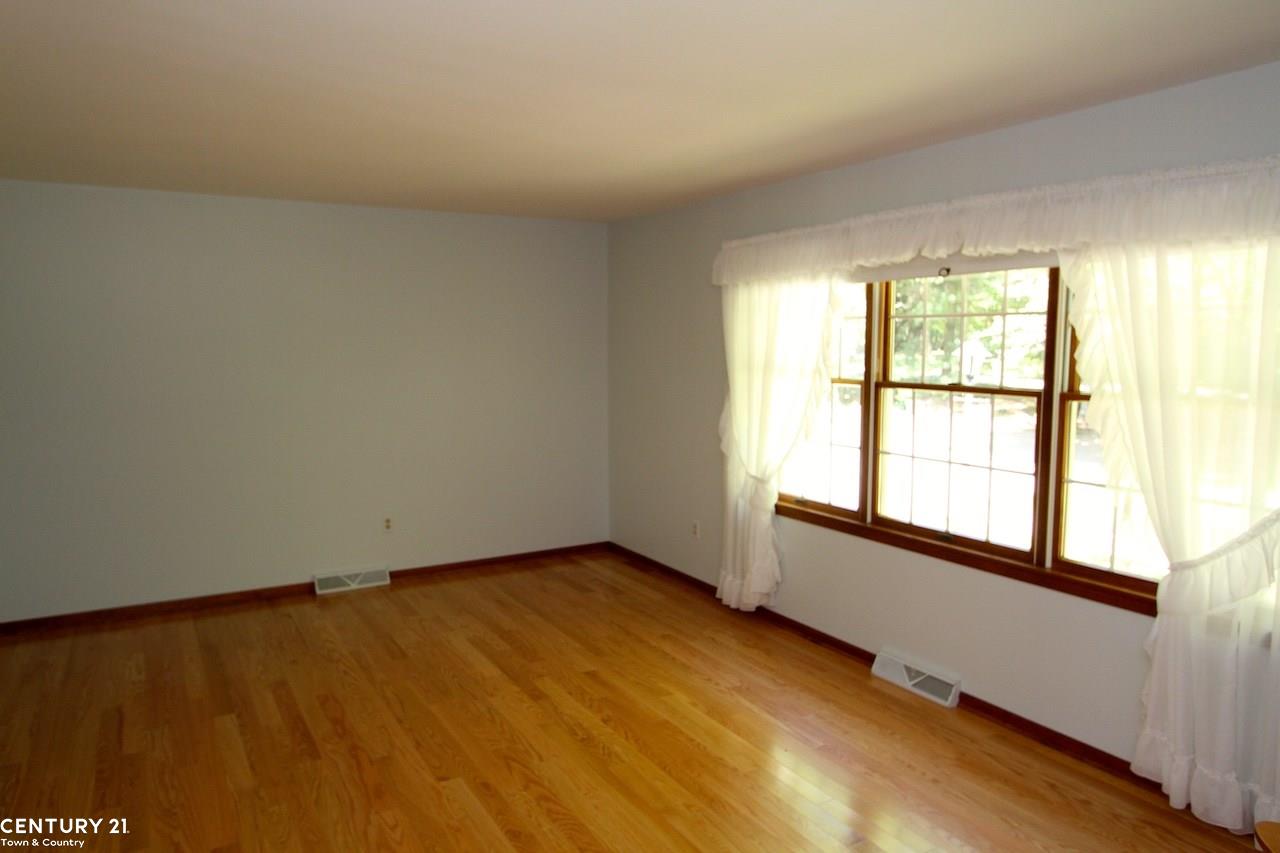 7190 Aitken Road Lexington, MI 48450 - Photo 11 of 25
