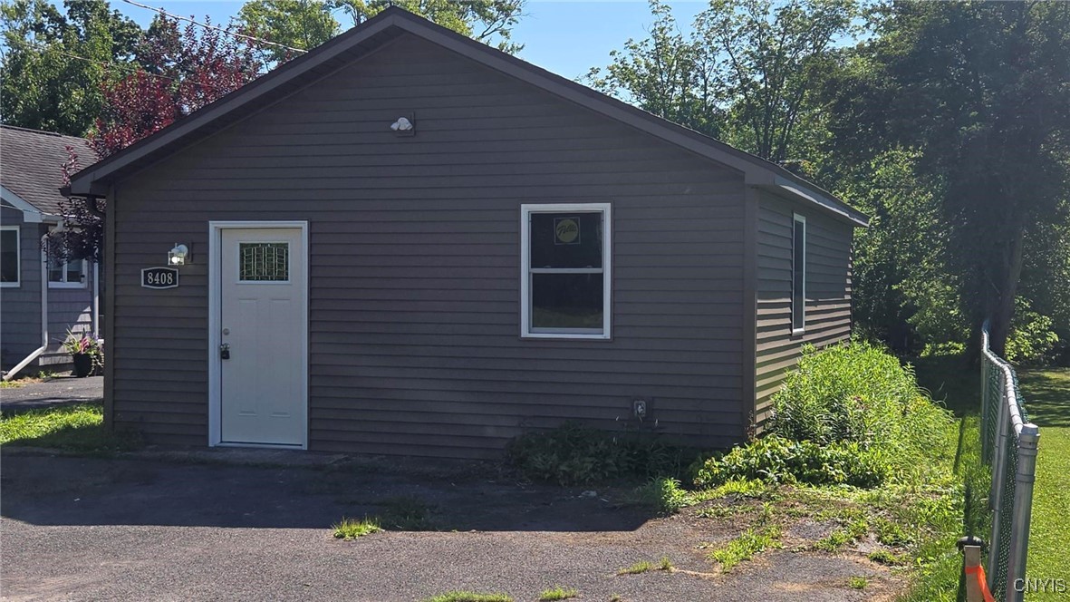 8408 Tuttle Road Bridgeport, NY 13030 - Photo 2 of 36