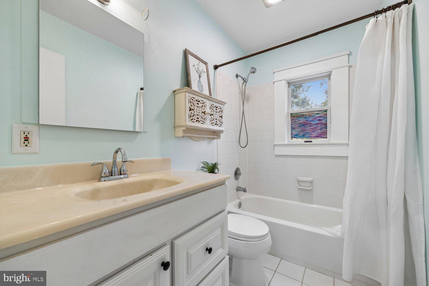 1121 Tanley Road Silver Spring, MD 20904 - Photo 32 of 69 Upper Hall Bath
