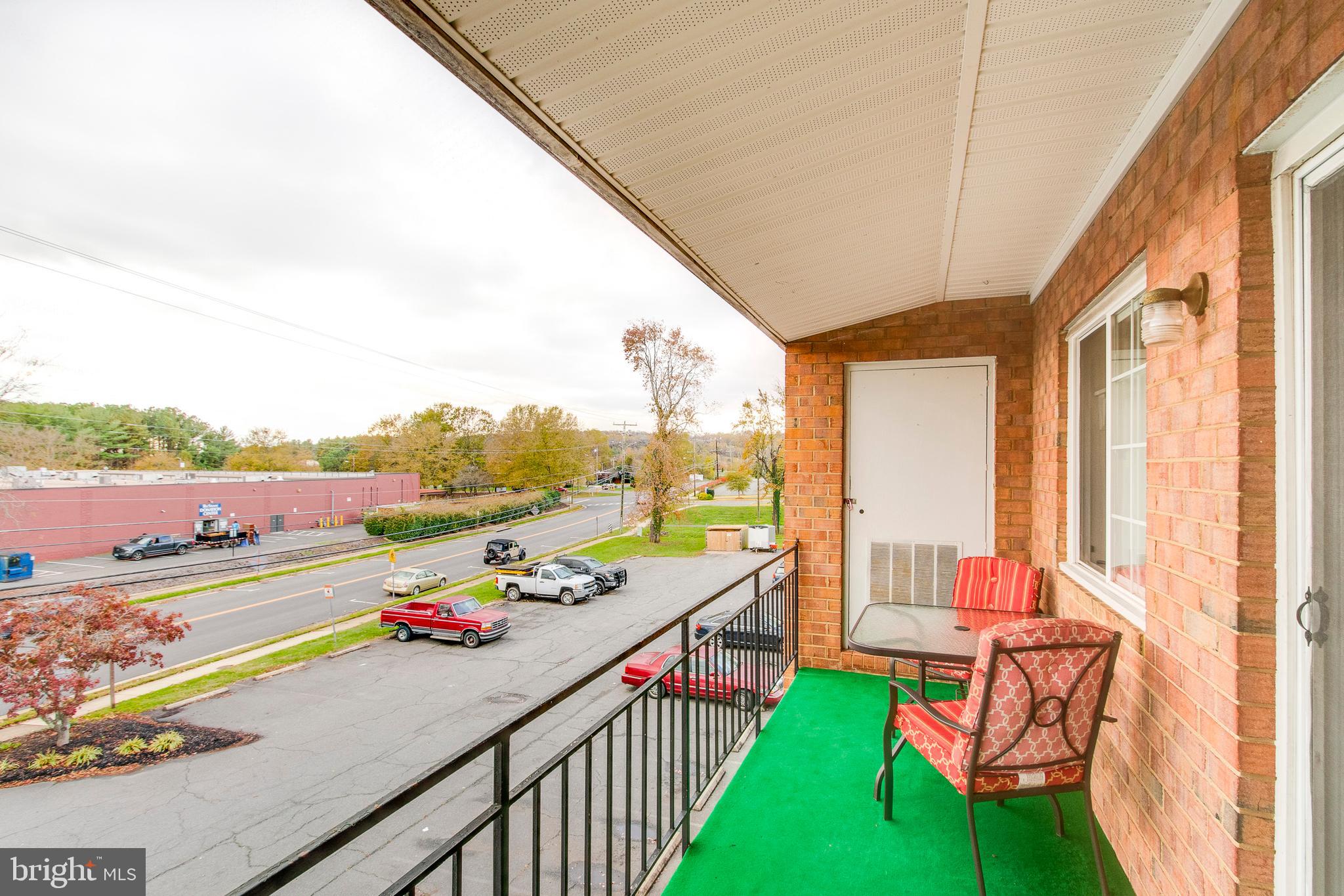 631 Waterloo Road, Unit 131 Warrenton, VA 20186 - Photo 20 of 23 Sizeable Open-Air Balcony