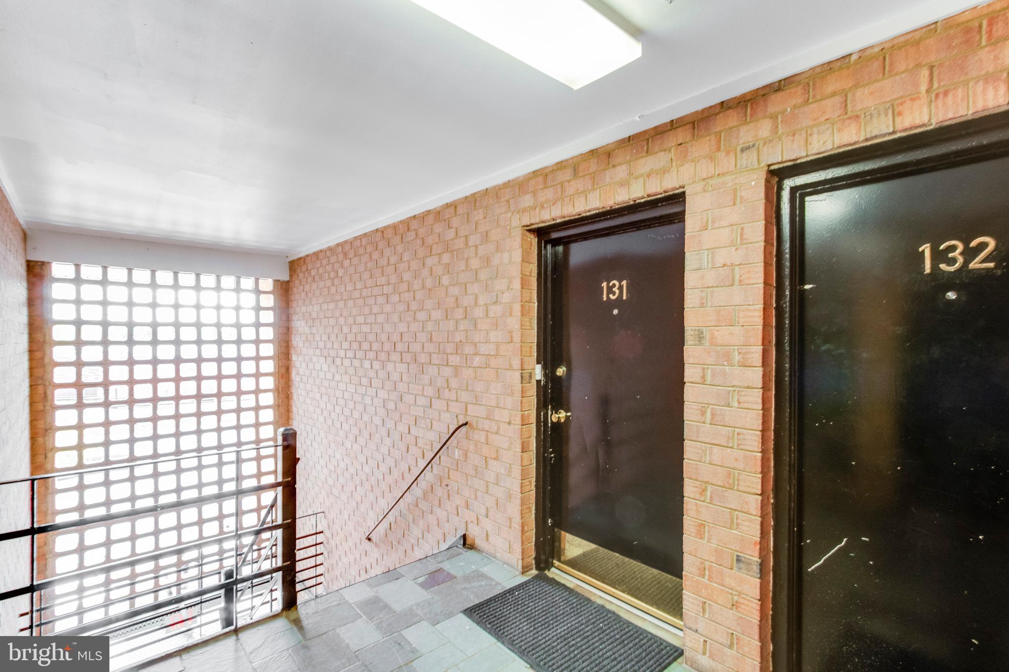 631 Waterloo Road, Unit 131 Warrenton, VA 20186 - Photo 4 of 23 Inviting Entry Opens to Fully Updated Unit #131