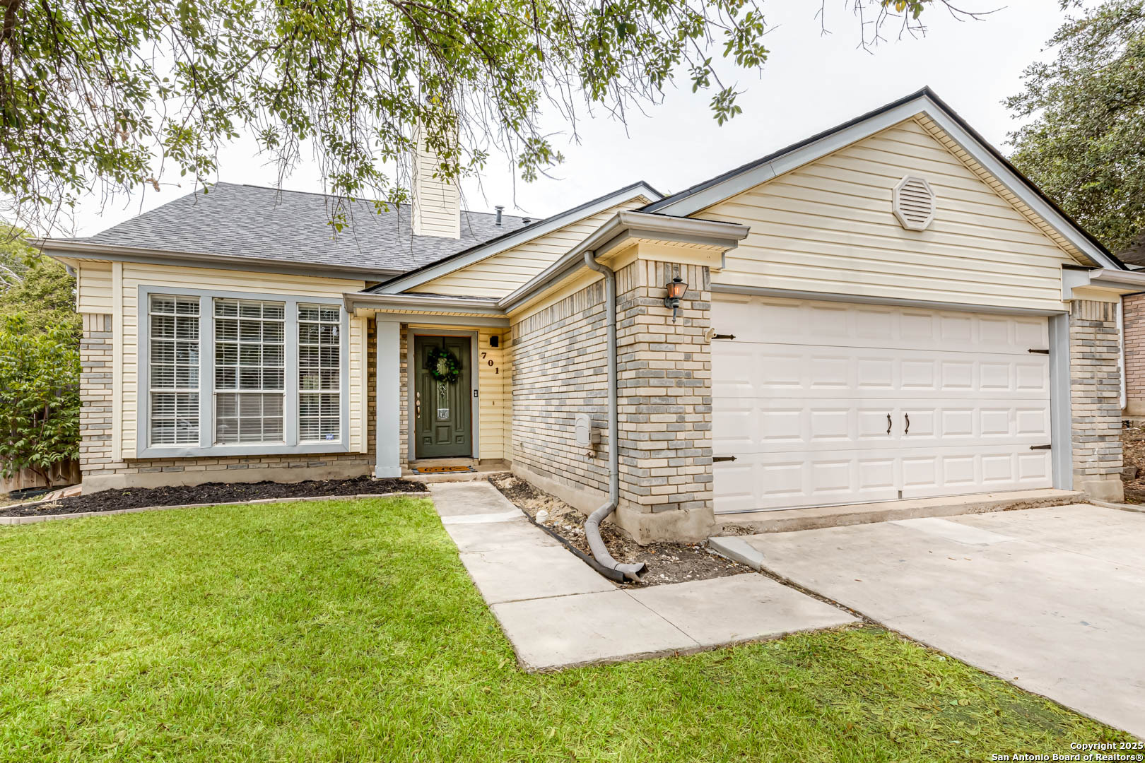 701 Meadow Top Converse, TX 78109 - Photo 1 of 1