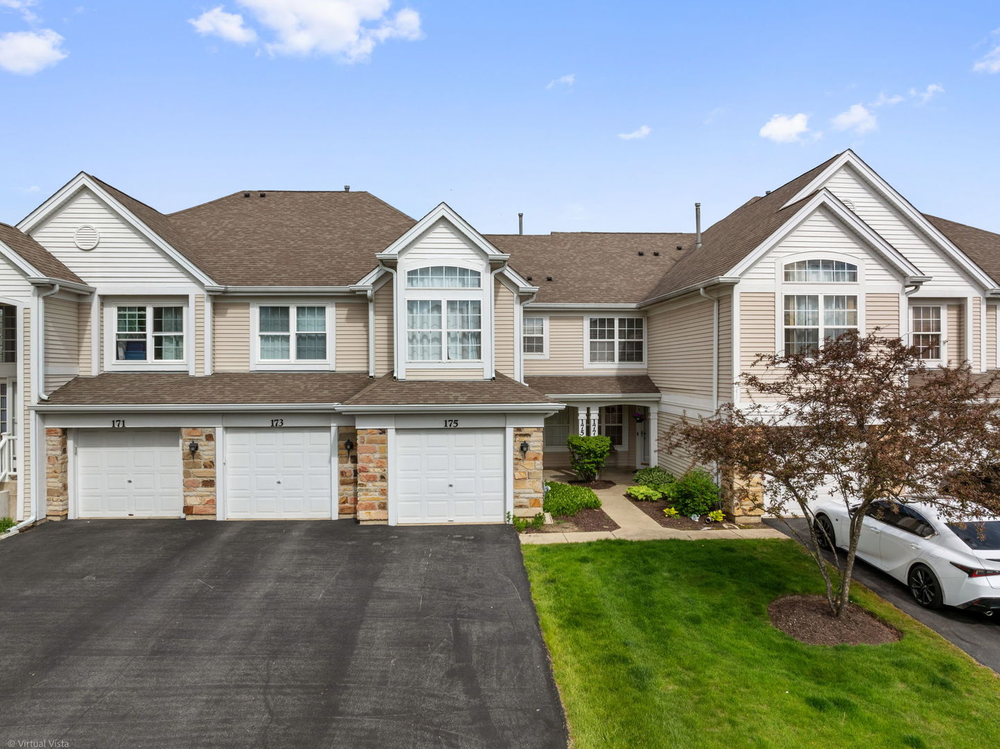 175 Fairfield Lane Carol Stream, IL 60188 - Photo 1 of 25