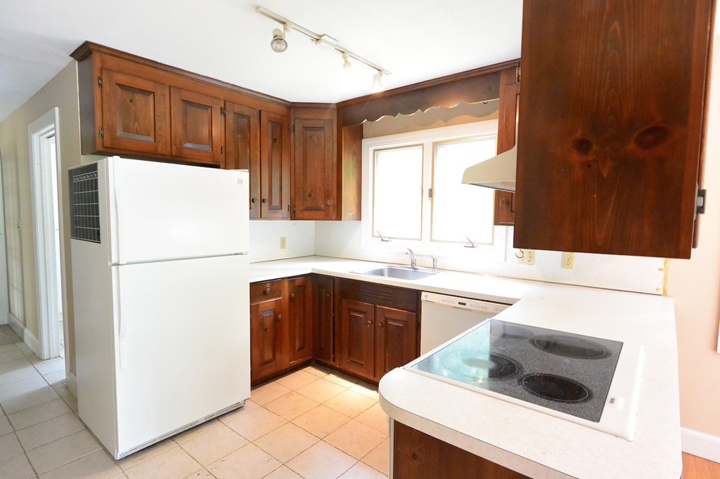 10 Liberty Road Marblehead, MA 01945 - Photo 8 of 26
