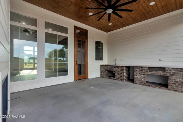 $465,999 | 134 Cypress Bend, Scott, LA 70583