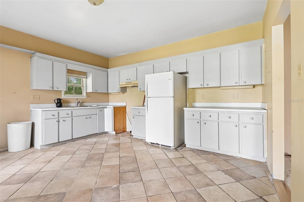 3701 East Warm Springs Avenue Coleman, FL 34785 - Photo 9 of 33