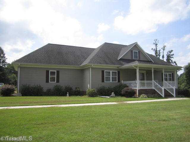 4927 Cartner Road Jonesville, NC 28642 - Photo 1 of 16 Exterior Front.