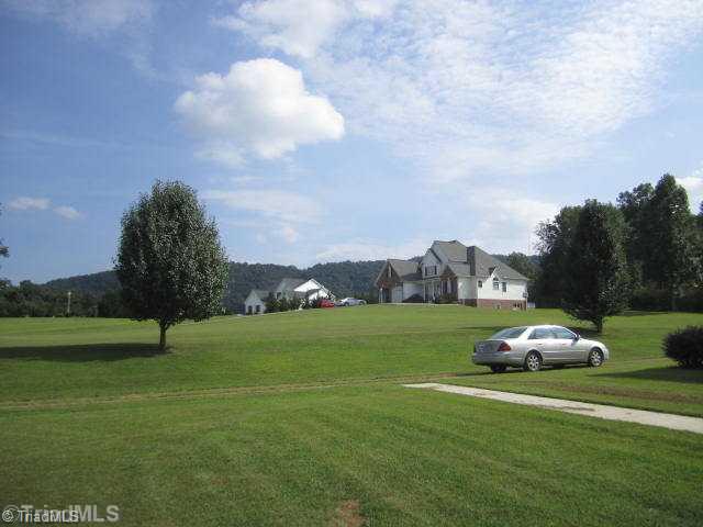 4927 Cartner Road Jonesville, NC 28642 - Photo 3 of 16 View.