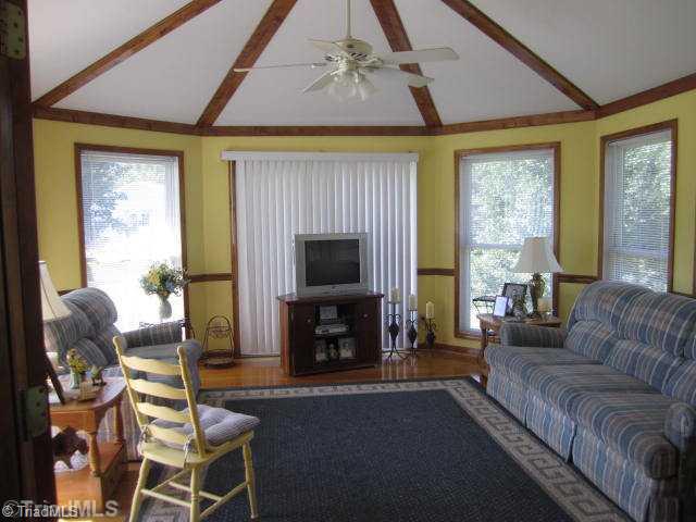 4927 Cartner Road Jonesville, NC 28642 - Photo 7 of 16 Sunroom.
