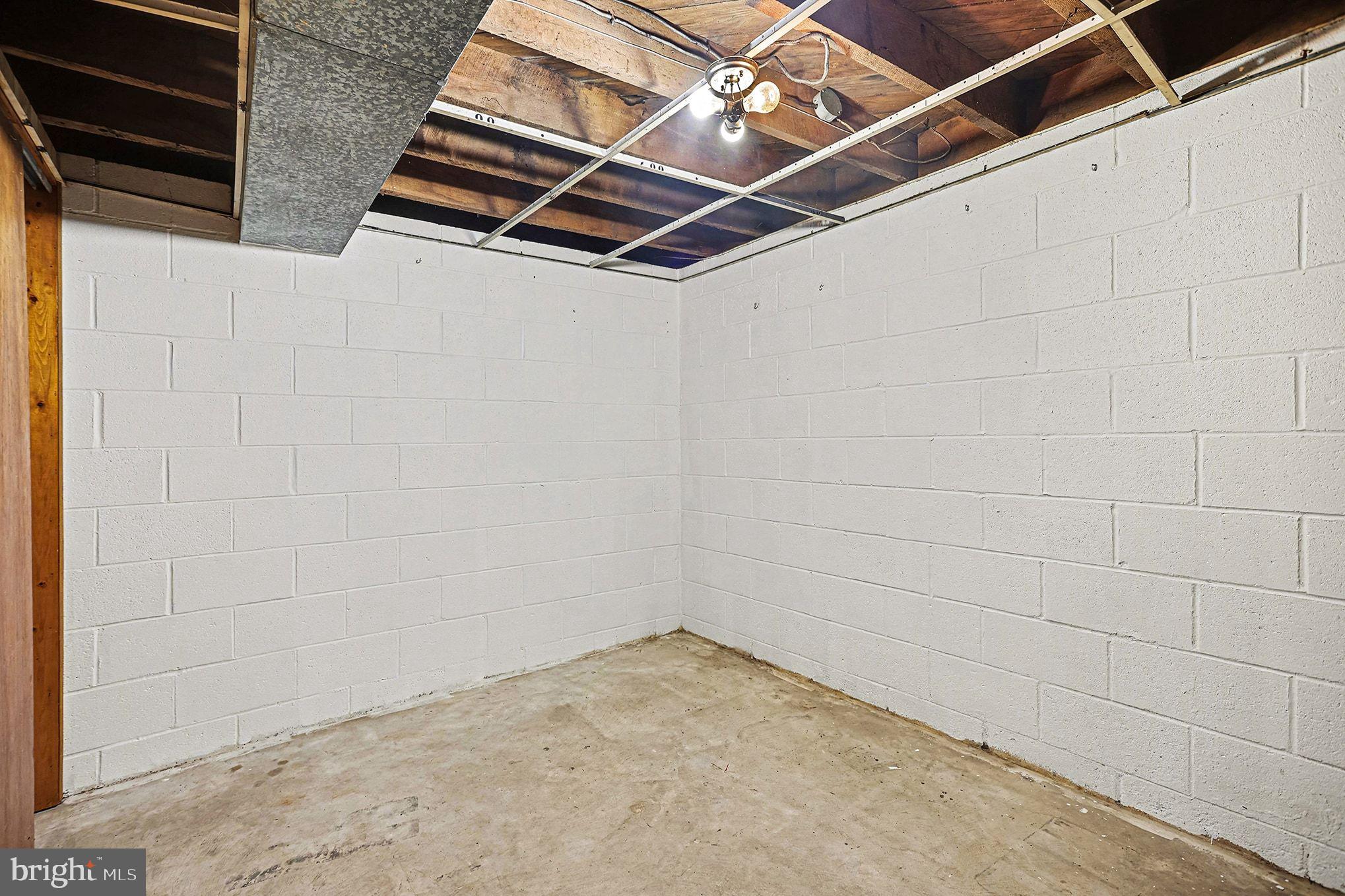 5010 Bull Road Dover, PA 17315 - Photo 21 of 41 Gallery Image 21