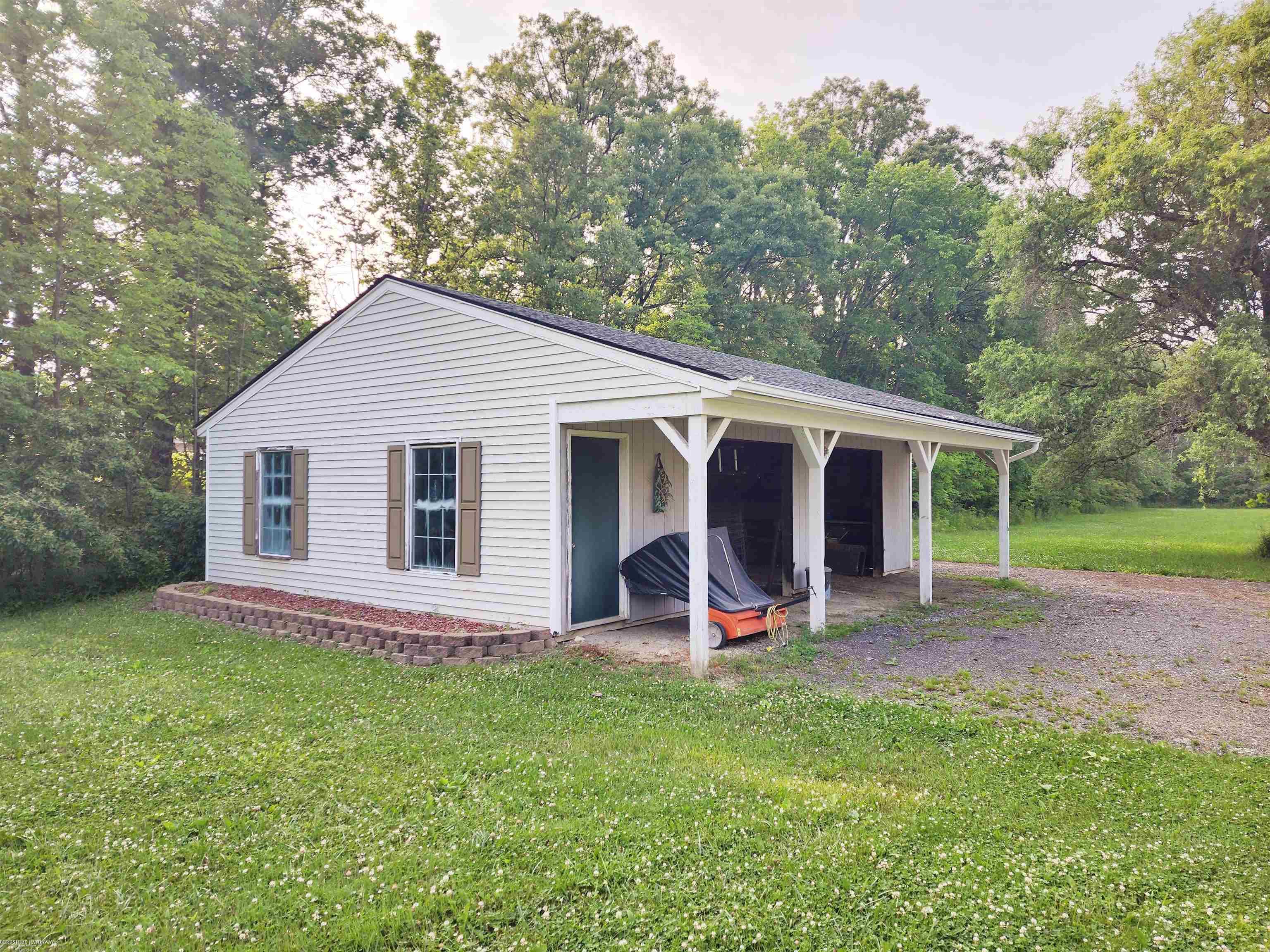 12606 Dunn Road Memphis, MI 48041 - Photo 11 of 34 36 x 24. No electric. No floor. Well-built and ready to finish!