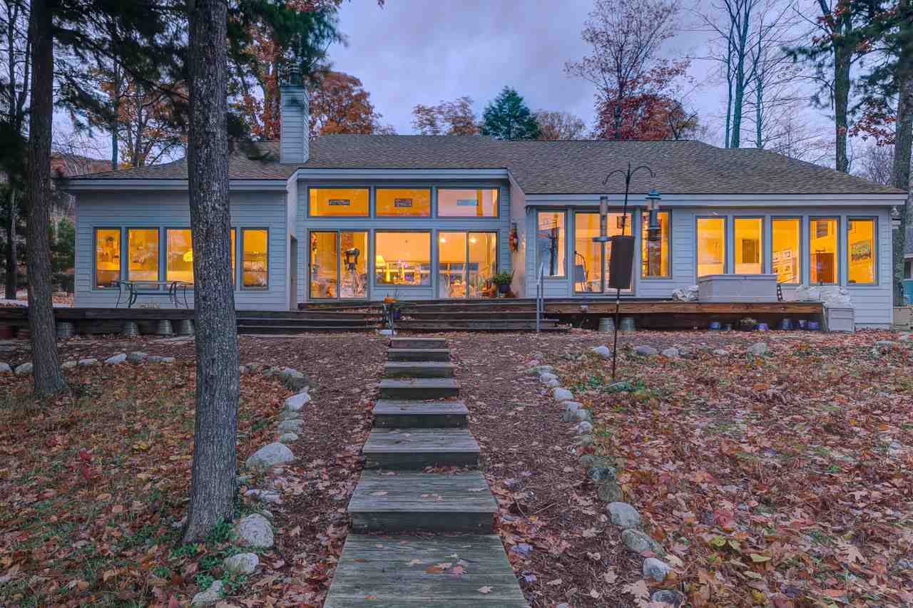 6494 South Dunns Farm Road Maple City, MI 49664 - Photo 3 of 55 1854945-2.JPG