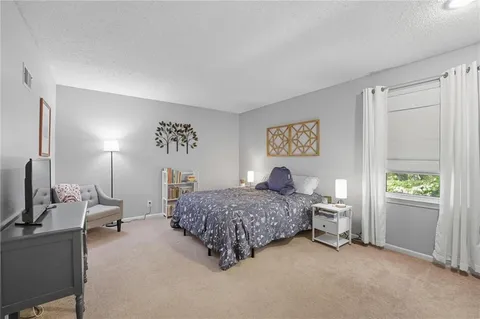 $510,000 | 9400 West 112th Street, Overland Park, KS 66210