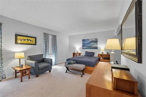 $510,000 | 9400 West 112th Street, Overland Park, KS 66210