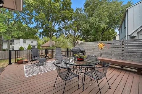 $510,000 | 9400 West 112th Street, Overland Park, KS 66210