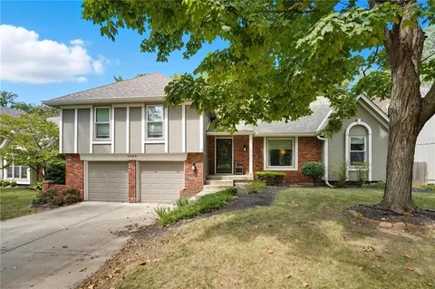 $510,000 | 9400 West 112th Street, Overland Park, KS 66210
