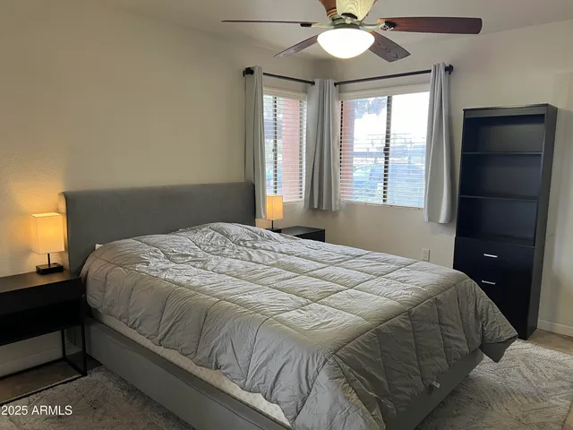 $2,000 | 4704 East Paradise Village Parkway North, Unit 129, Phoenix, AZ 85032