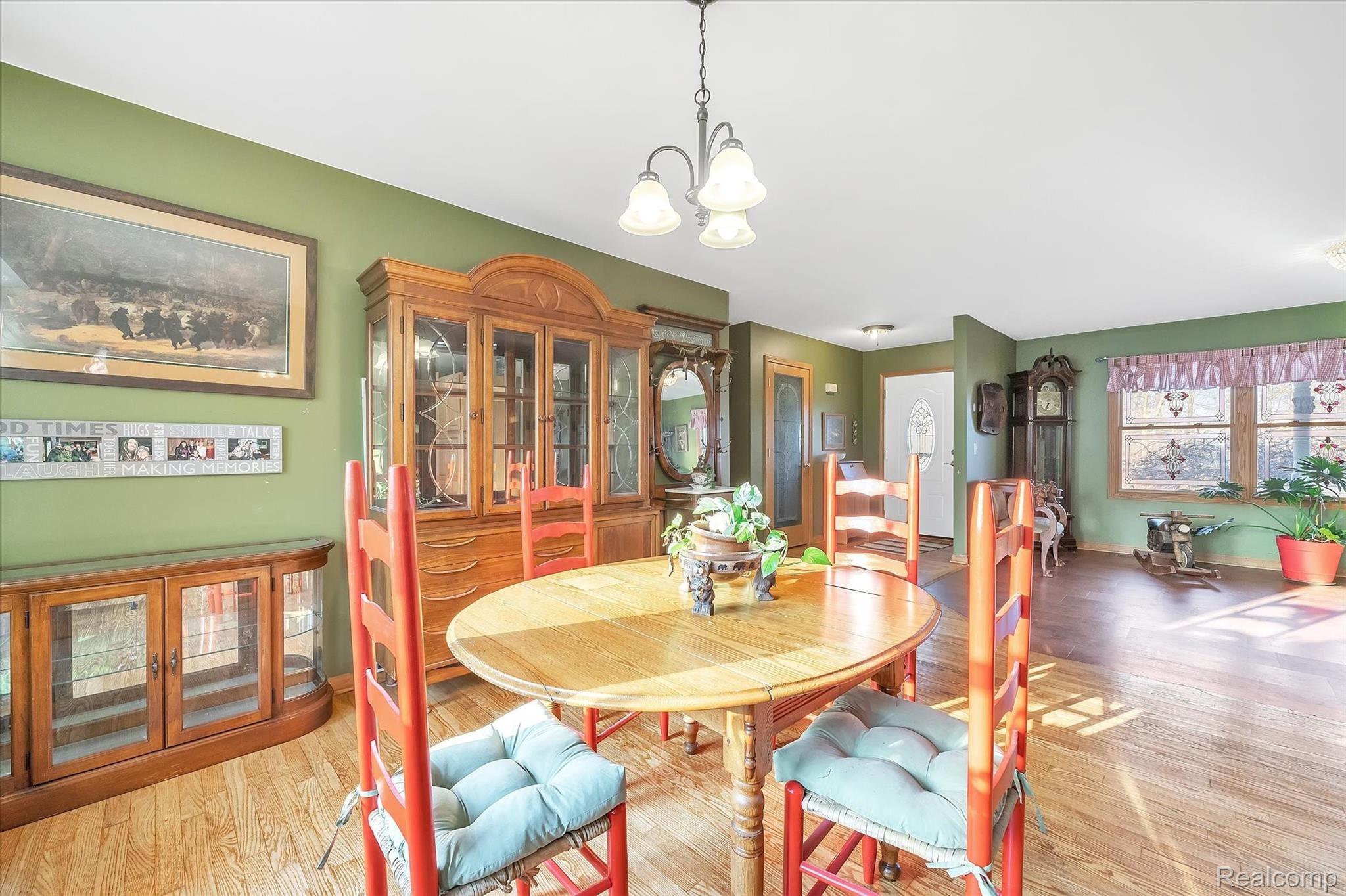 10928 North Nicholson Road Fowlerville, MI 48836 - Photo 8 of 32 11-10928-N-Nicholson-Rd-WindowStill-Real-Estate-Photography-11.jpg