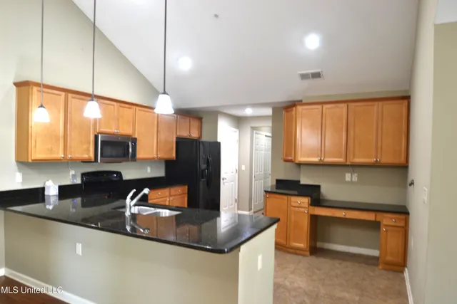 $275,000 | 8710 Parkview Oaks Circle, Olive Branch, MS 38654