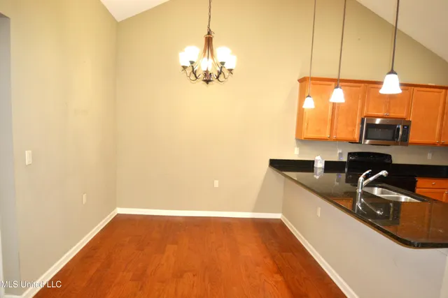 $295,000 | 8710 Parkview Oaks Circle, Olive Branch, MS 38654