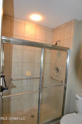 $275,000 | 8710 Parkview Oaks Circle, Olive Branch, MS 38654