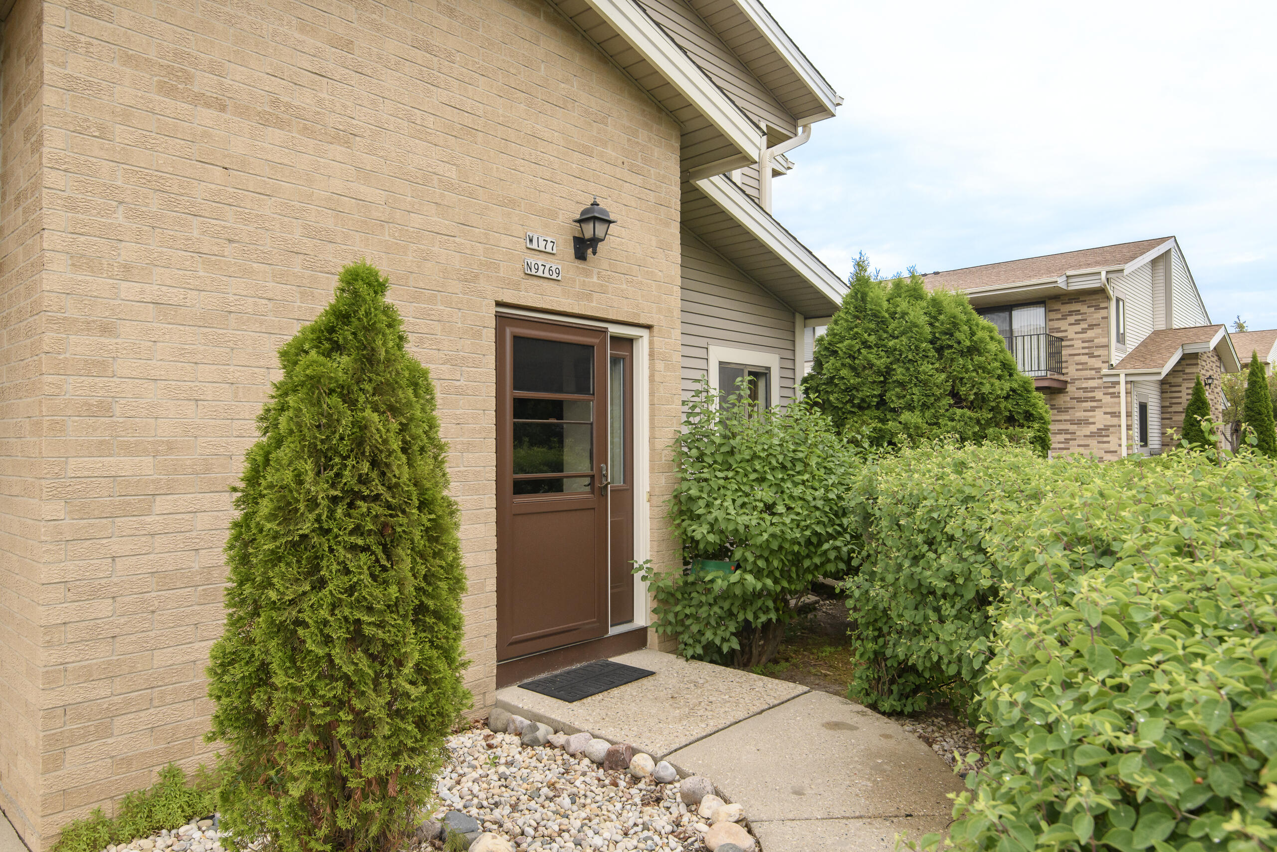 W177N9769 Riversbend Circle East Germantown, WI 53022 - Photo 2 of 34 Front