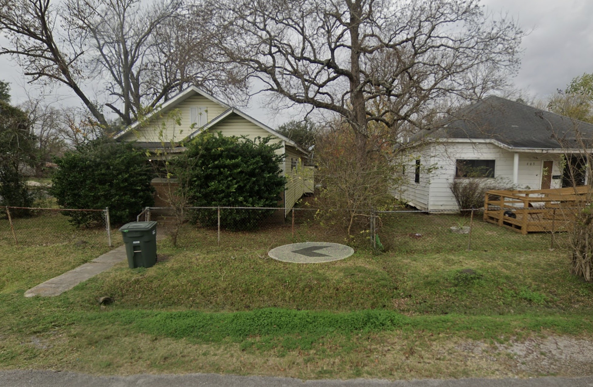 801 13th Street Port Arthur, TX 77640 - Photo 3 of 7 a backyard of a house with barbeque oven table and chairs