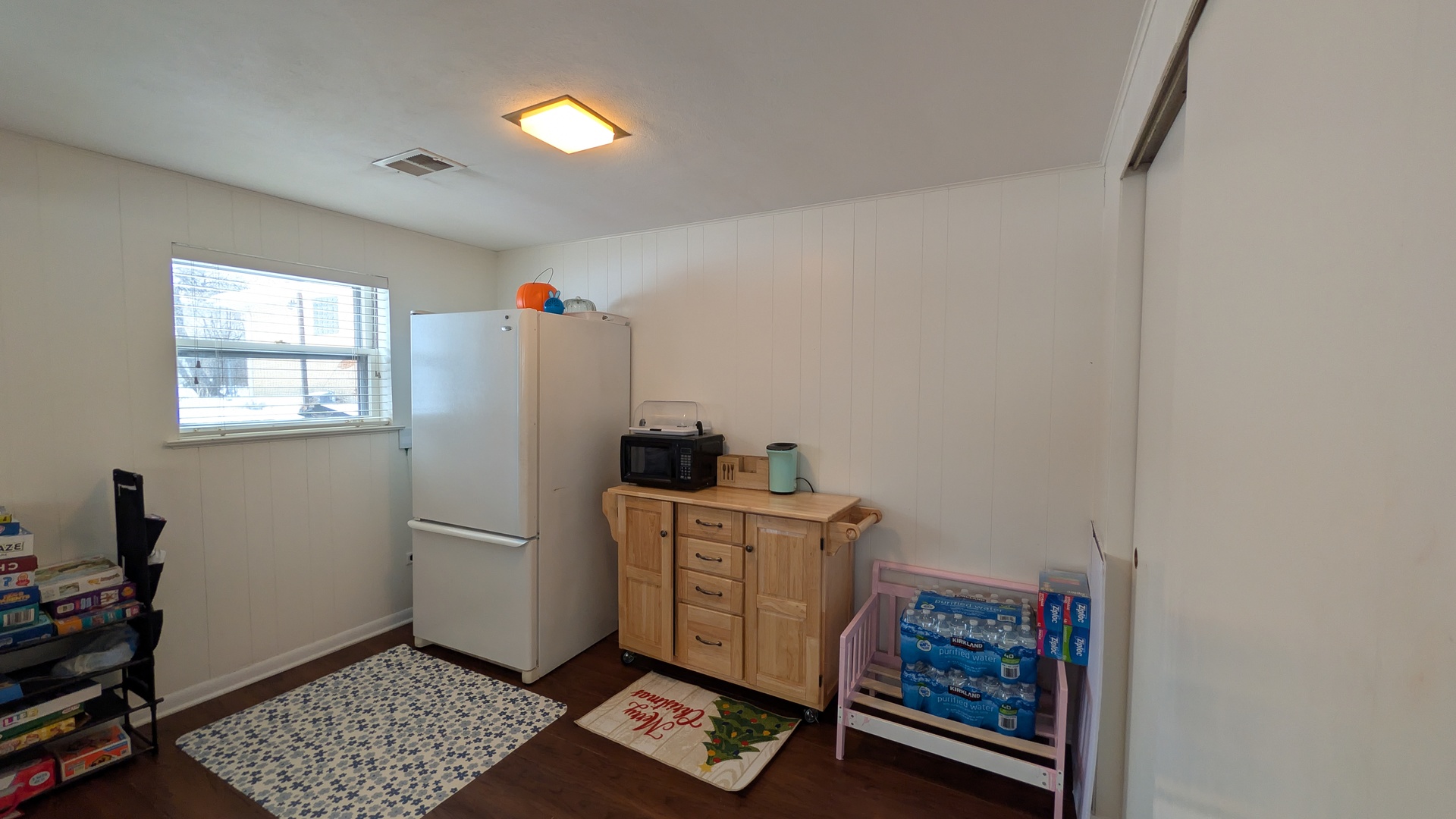 232 Kilpatrick Avenue Wilmette, IL 60091 - Photo 29 of 41 a room with furniture and a window