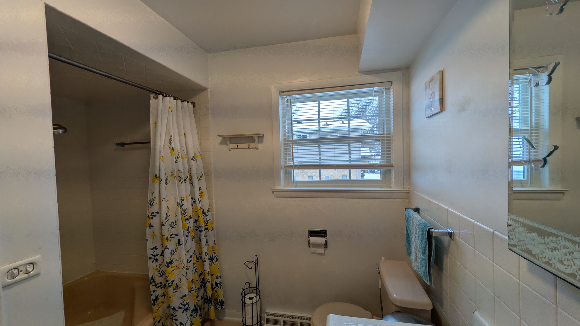 232 Kilpatrick Avenue Wilmette, IL 60091 - Photo 32 of 41 a bathroom with a shower and a toilet