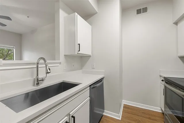 $155,000 | 2320 Gracy Farms Lane, Unit 323, Austin, TX 78758