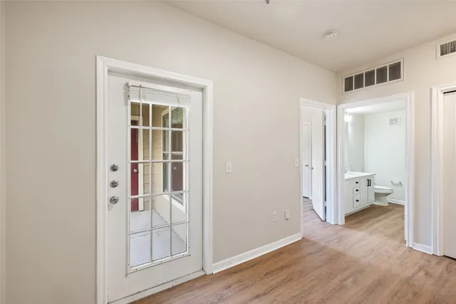 $155,000 | 2320 Gracy Farms Lane, Unit 323, Austin, TX 78758