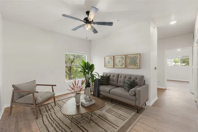 $155,000 | 2320 Gracy Farms Lane, Unit 323, Austin, TX 78758