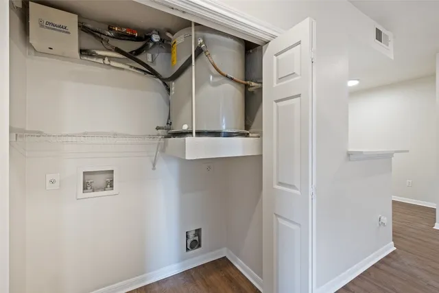 $155,000 | 2320 Gracy Farms Lane, Unit 323, Austin, TX 78758