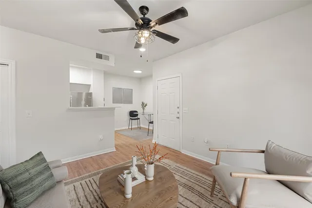 $155,000 | 2320 Gracy Farms Lane, Unit 323, Austin, TX 78758