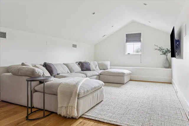 $4,495,000 | 3609 Meadow Lake Lane, Houston, TX 77027