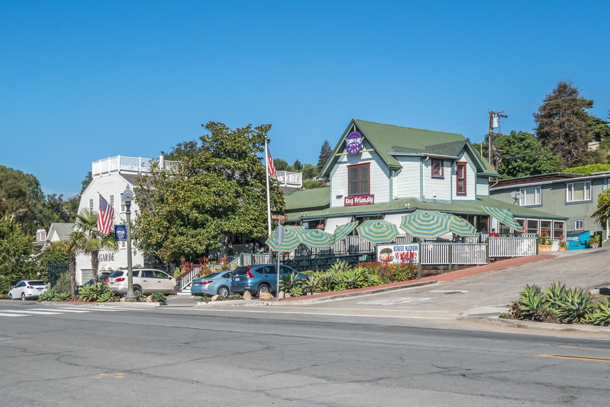 3375 Foothill Road, Unit 422 Carpinteria, CA 93013 - Photo 47 of 47 Summerland Downtown