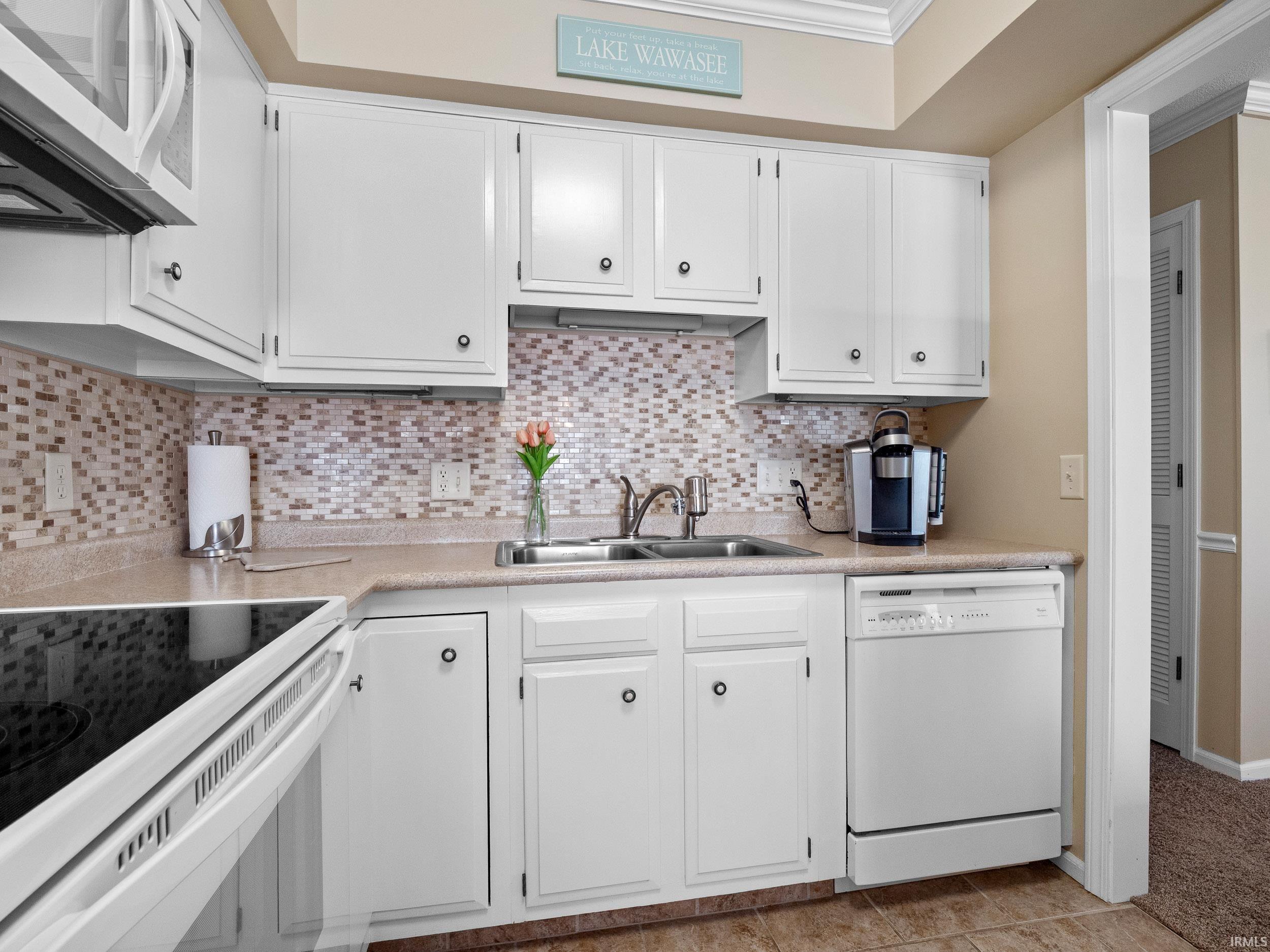 8942 East Hatchery Road, Unit 6 Syracuse, IN 46567 - Photo 16 of 36 Gallery Image 16