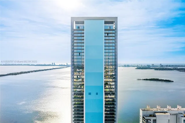 $21,000 | 700 Northeast 26th Terrace, Unit 2601, Miami, FL 33137