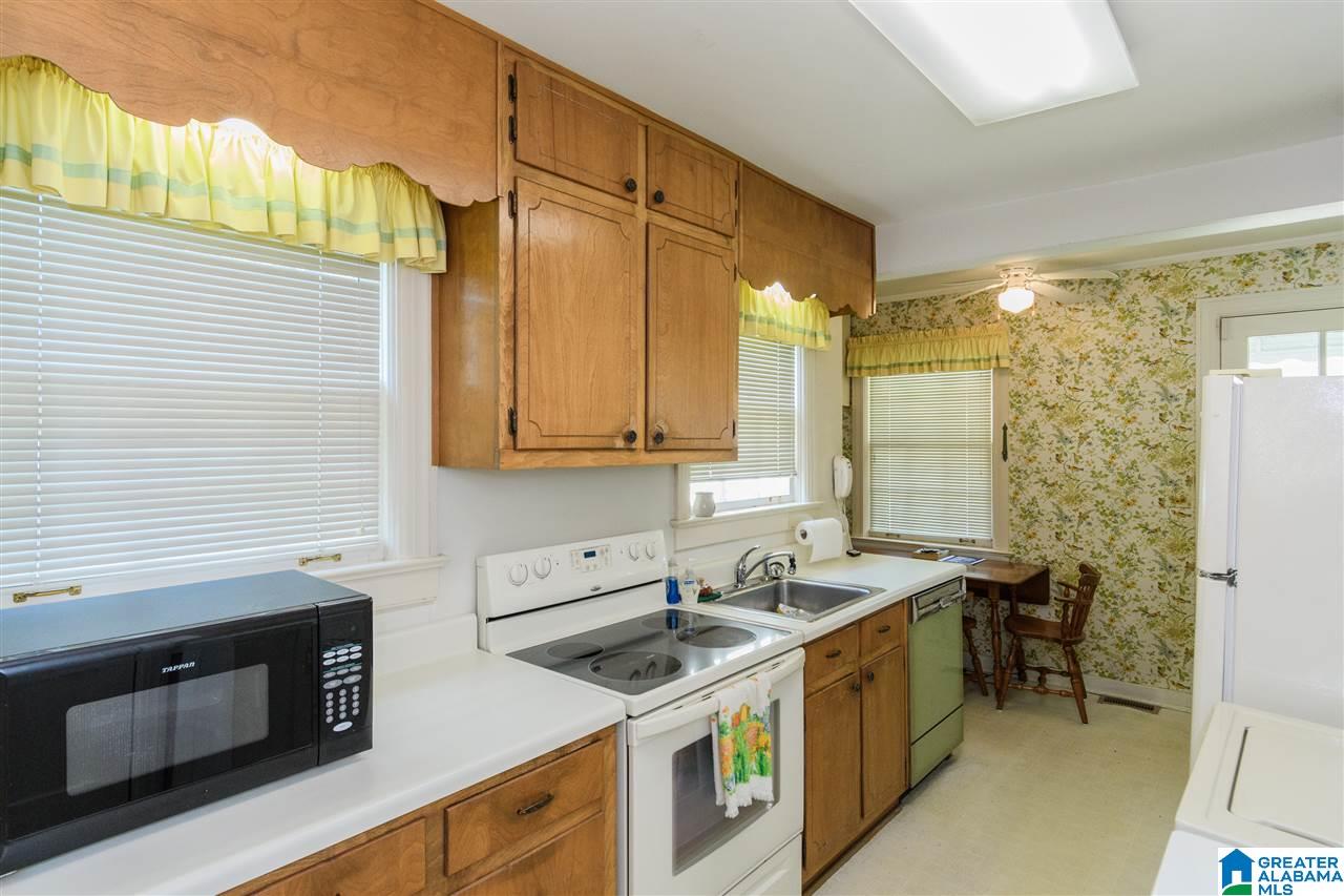 106 Woodland Road Bessemer, AL 35020 - Photo 10 of 32