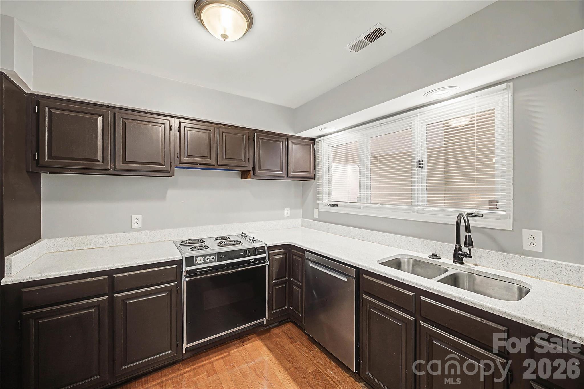 232 Queens Road, Unit 45 Charlotte, NC 28204 - Photo 4 of 28