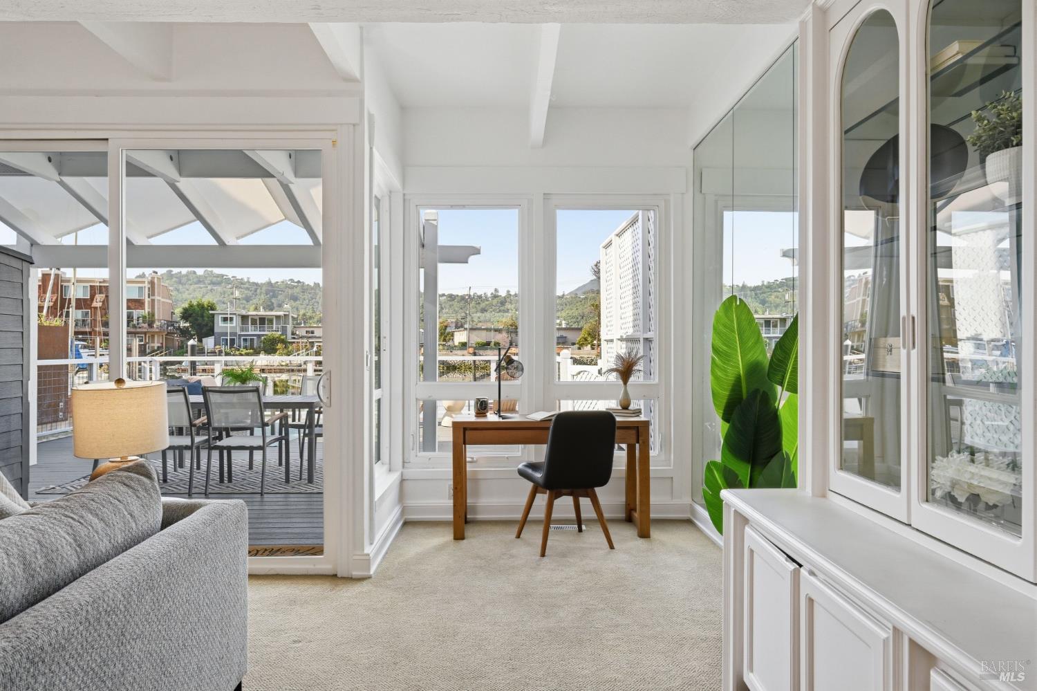 22 Mooring Road San Rafael, CA 94901 - Photo 4 of 36