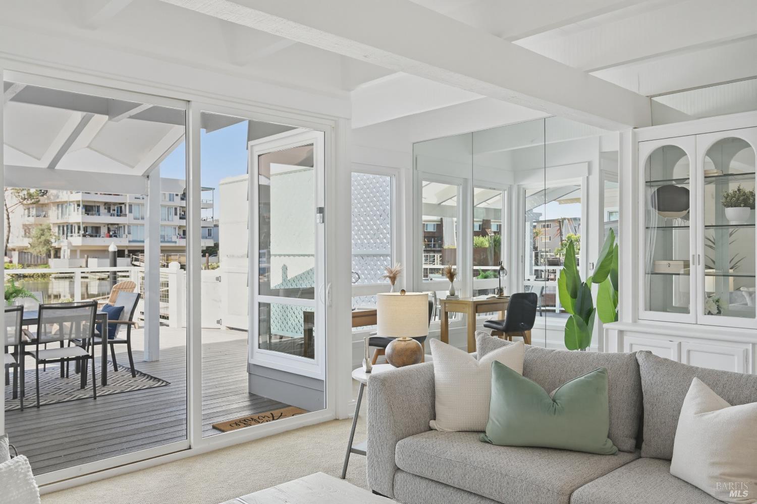 22 Mooring Road San Rafael, CA 94901 - Photo 5 of 36