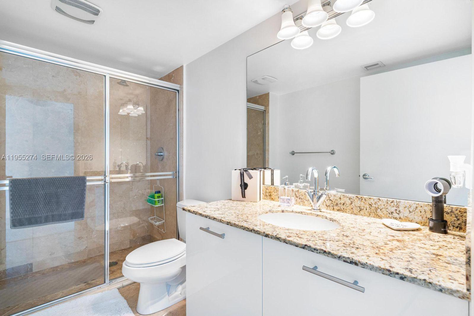 41 Southeast 5th Street, Unit 1202 Miami, FL 33131 - Photo 12 of 13