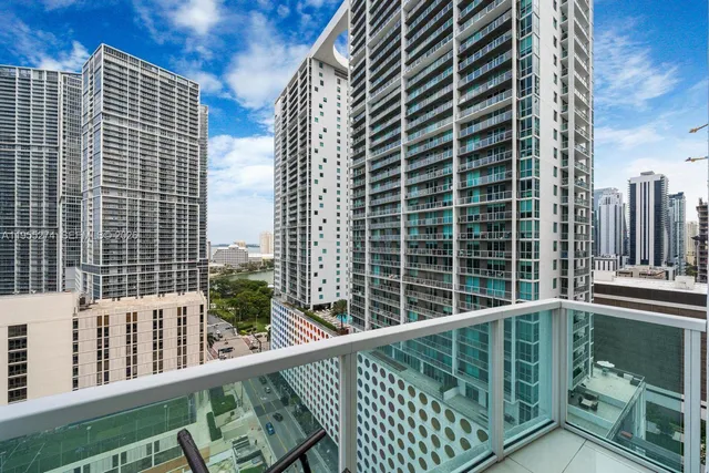$650,000 | 41 Southeast 5th Street, Unit 1202, Miami, FL 33131