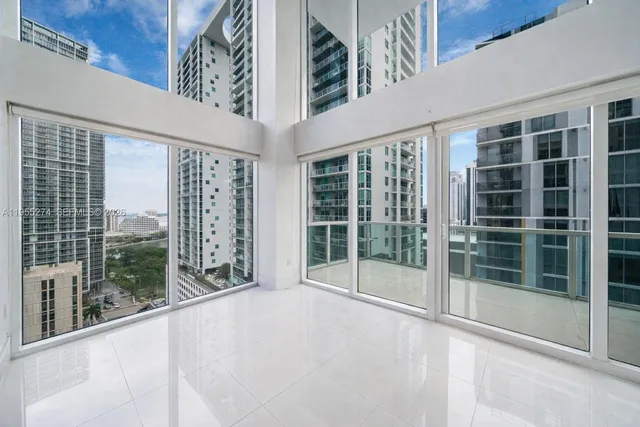 $650,000 | 41 Southeast 5th Street, Unit 1202, Miami, FL 33131