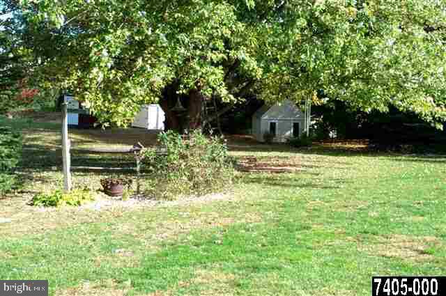 305 Brough Road Abbottstown, PA 17301 - Photo 5 of 18 Gallery Image 5