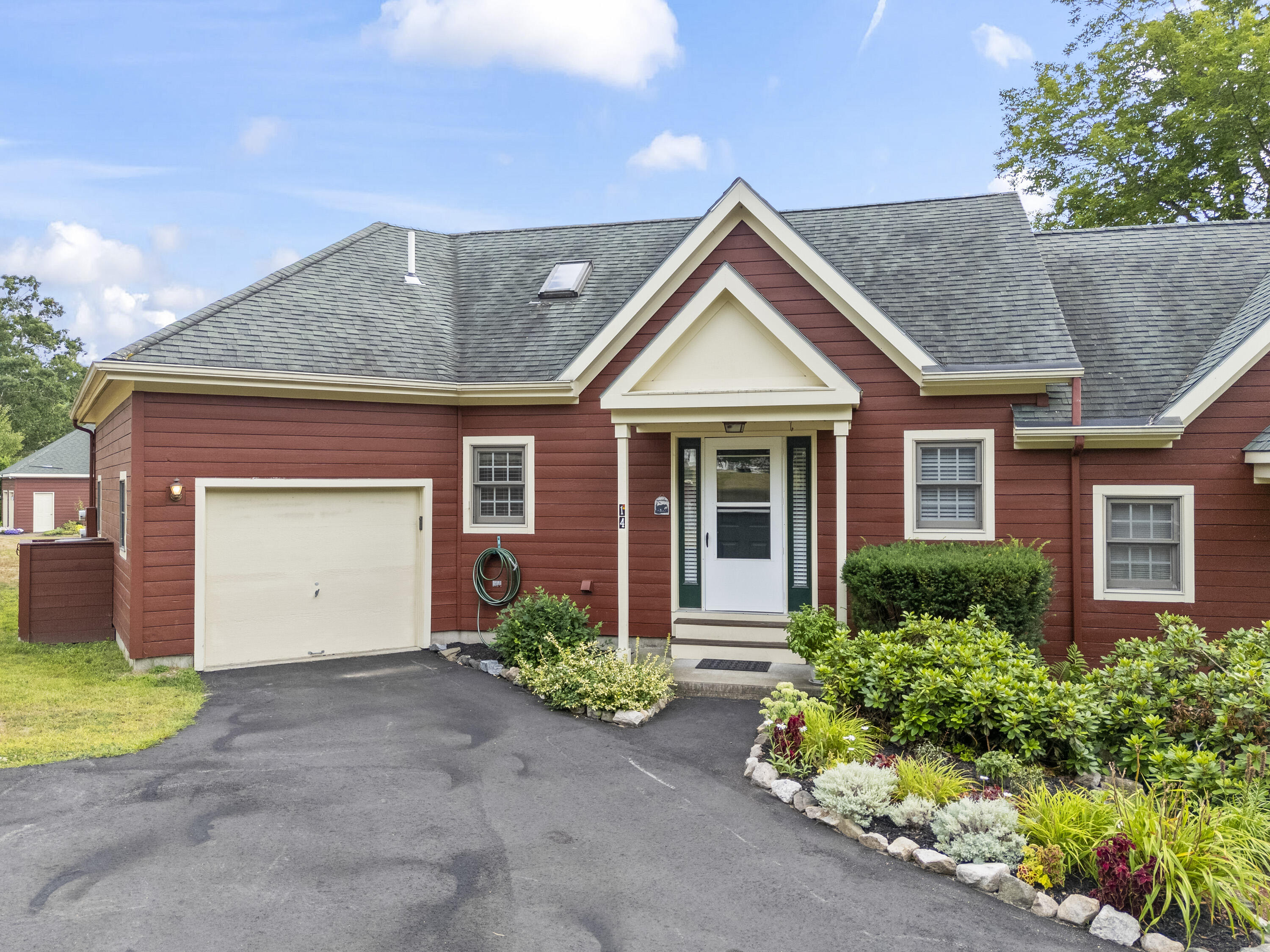 14 Lancelot Road, Unit 14 Naples, ME 04055 - Photo 5 of 68 14 Lancelot Rd_105